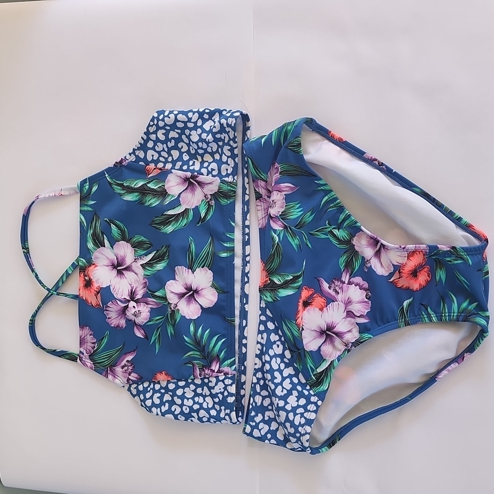- Girls Bikini size 14-16